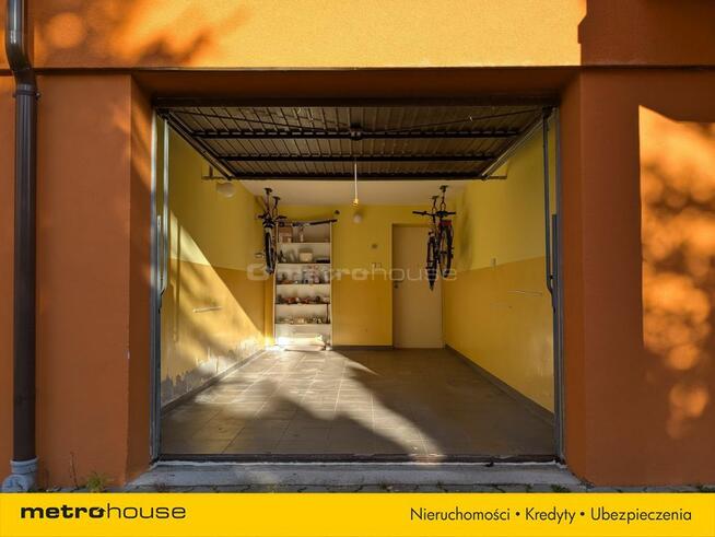 3 pokoje na II piętrze z balkonem oraz garażem!