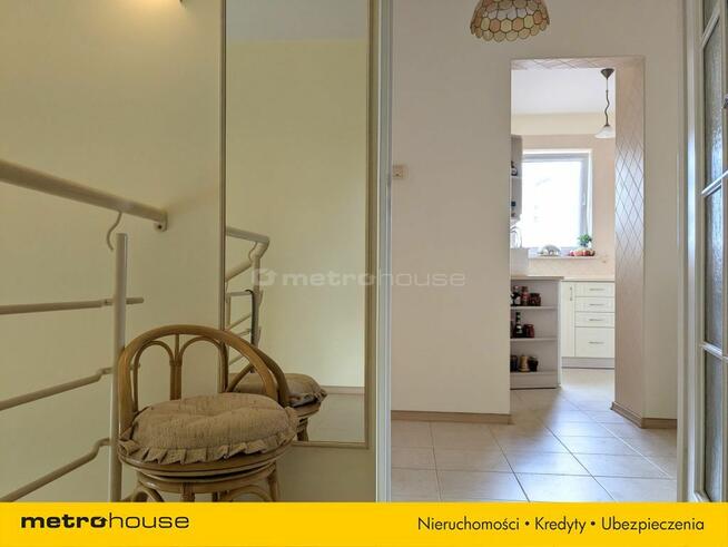 3 pokoje na II piętrze z balkonem oraz garażem!