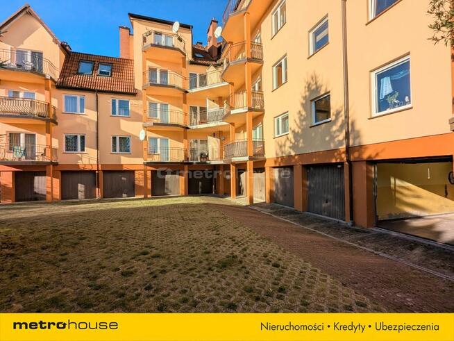 3 pokoje na II piętrze z balkonem oraz garażem!