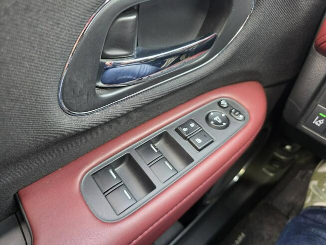 Honda HR-V 1.5 Benzyna 182 KM, Kamera, Bluetooth, Nawigacja, Full LED, Isofix,HAK