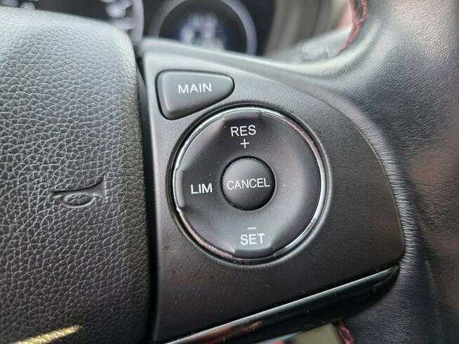 Honda HR-V 1.5 Benzyna 182 KM, Kamera, Bluetooth, Nawigacja, Full LED, Isofix,HAK