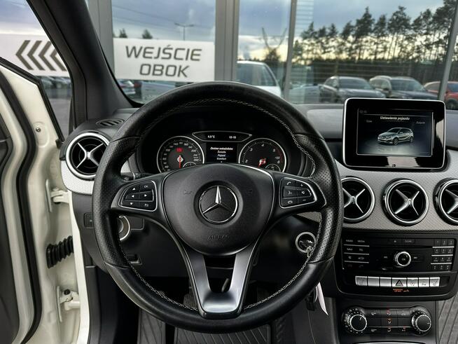 Mercedes B 180 2kpl.kół! Półskóra Grzane fotele Czujniki Klima Serwis Hak GWARANCJA !