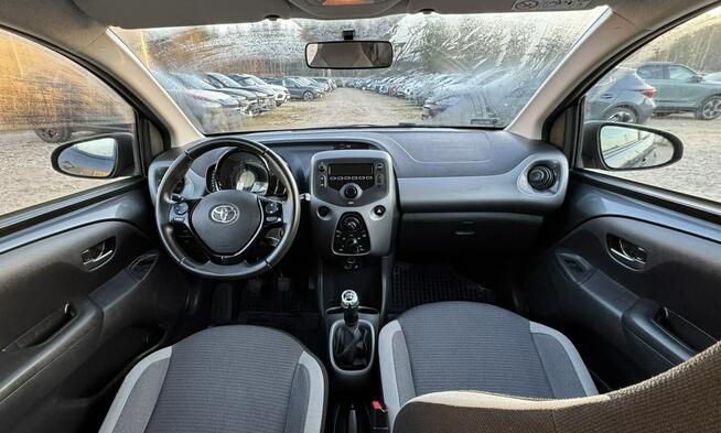 Toyota Aygo X Play 1.0 VVT-i 72KM 2020 Bezwypadkowy Pierwszy właściciel Salon PL