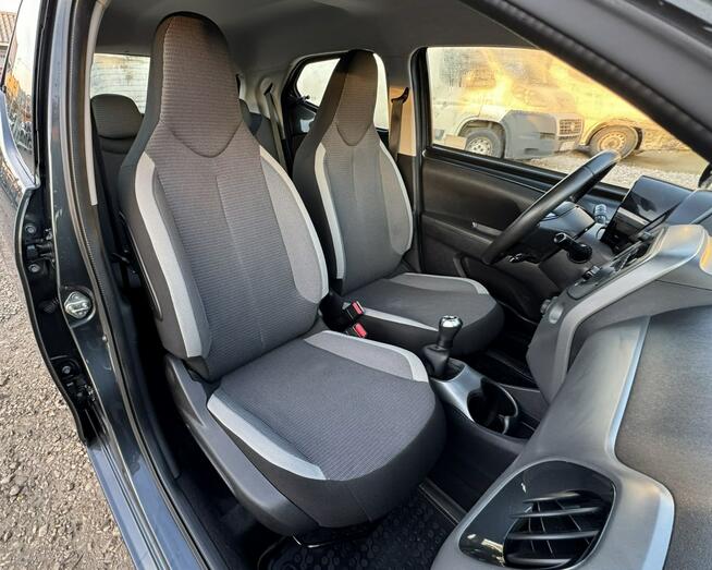 Toyota Aygo X Play 1.0 VVT-i 72KM 2020 Bezwypadkowy Pierwszy właściciel Salon PL