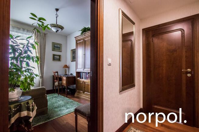 Angel Wawel, Sukiennicza, 71 m2, klimatyzacja, basen, sauna, siłownia, parking