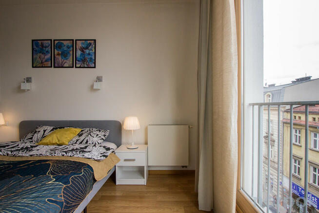 Angel Plaza, Zwierzyniecka, 2 pokoje, balkon, klimatyzacja, jacuzzi, siłownia