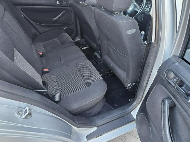 Volkswagen Golf 1,6 MPi Bez rdzy Org. przebieg