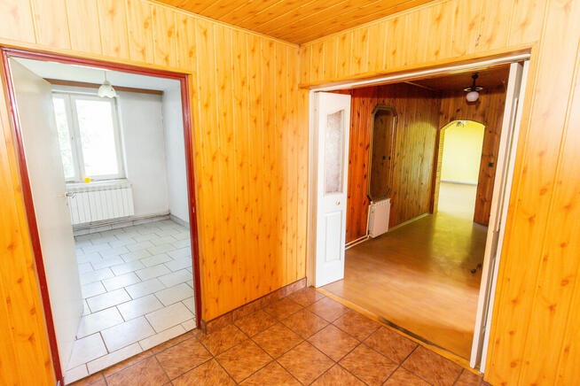 Dom 222m2 + 2 garaże - działka 2600m2 Boksycka