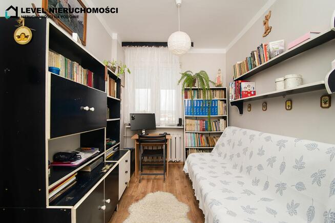 Czteropokojowe mieszkanie z balkonem