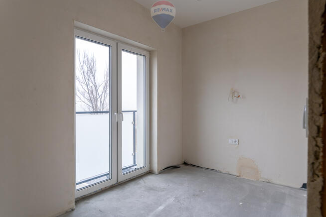 SEGMENT w stanie deweloperskim obok stawow