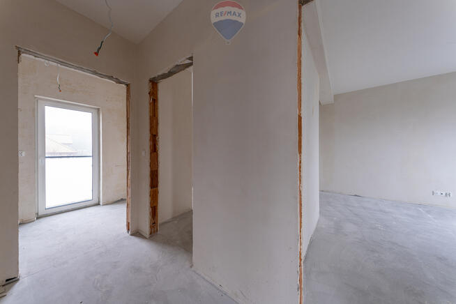 SEGMENT w stanie deweloperskim obok stawow