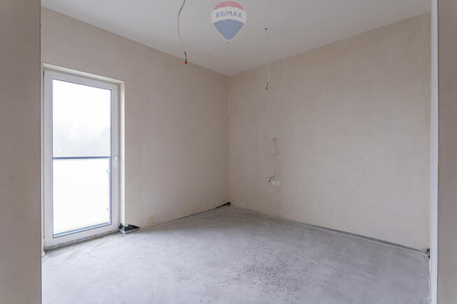 SEGMENT w stanie deweloperskim obok stawow