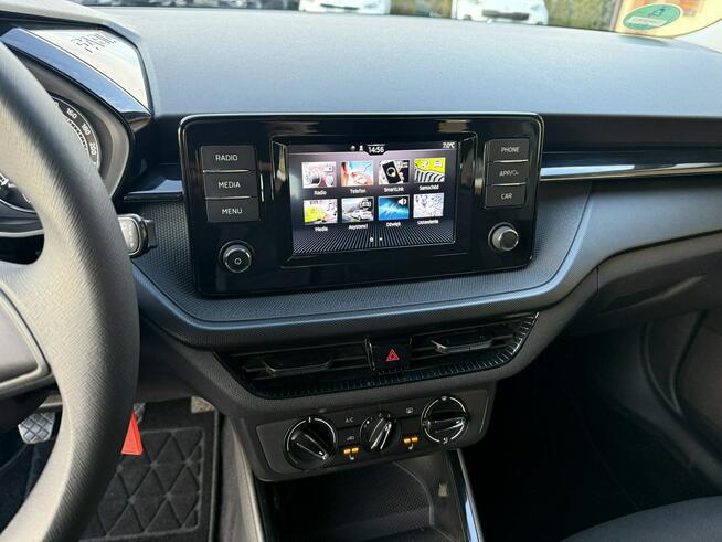 Škoda Fabia 1,0 65KM Klima CarPlay Ledy Vat23% Serwis