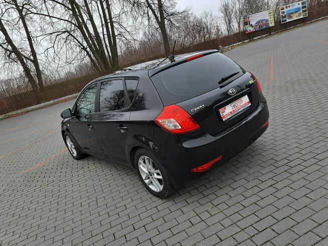 Kia Cee'd 1.6CRDi 90KM 2011r. lift Klima TEMPOMAT isofix Alufelgi Polecam