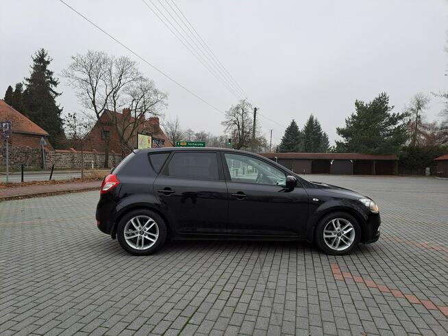 Kia Cee'd 1.6CRDi 90KM 2011r. lift Klima TEMPOMAT isofix Alufelgi Polecam
