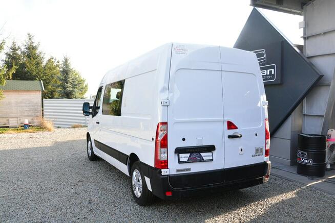 Renault Master L2H2 7 osobowy brygadówka średniak pełna opcja servis regały