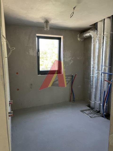 Dom Kraków Podgórze, Ruczaj, Czerwone Maki