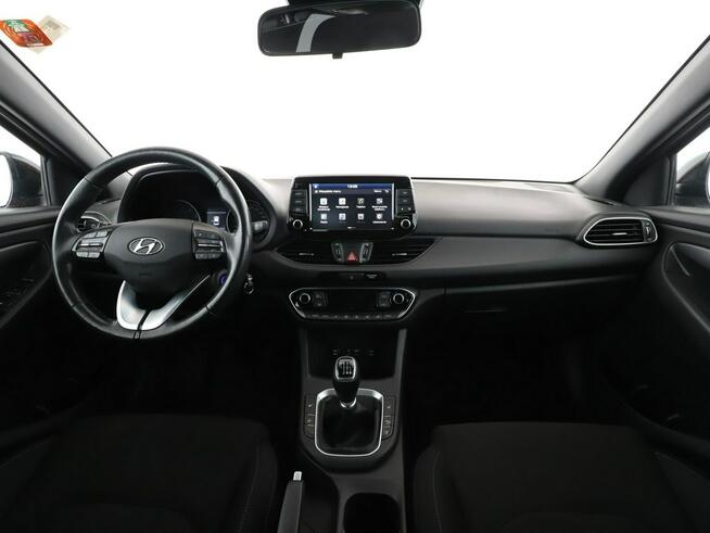 Hyundai i30 navi klima auto grzane fotele czujniki parkowania