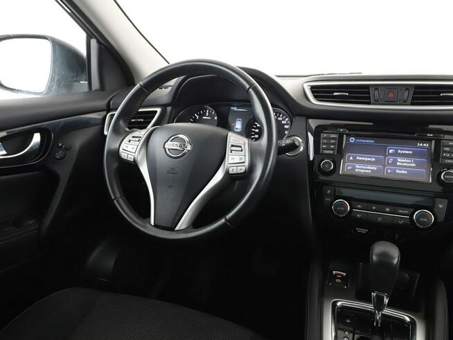 Nissan Qashqai automat navi klima auto kamera 360 czujniki parkowania hak