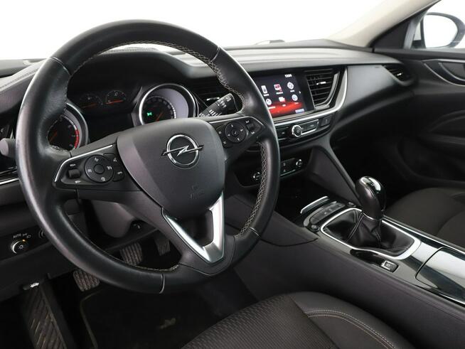 Opel Insignia Innovation półskóra niski przebieg grzane fotele navi kamera FullLED