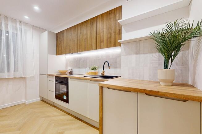 3 pokoje po remoncie, oddzielna kuchnia,Saska Kępa