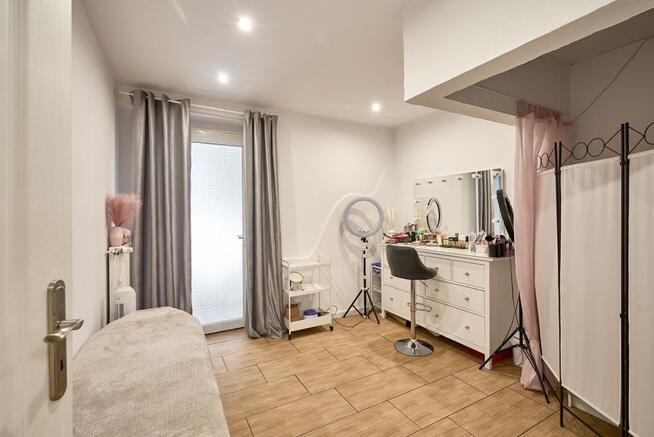 Parter bliźniaka - możliwość rozbudowy piętra