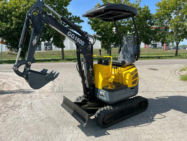 Gunter Grossmann GG1600 Koparka z silnikiem Kubota