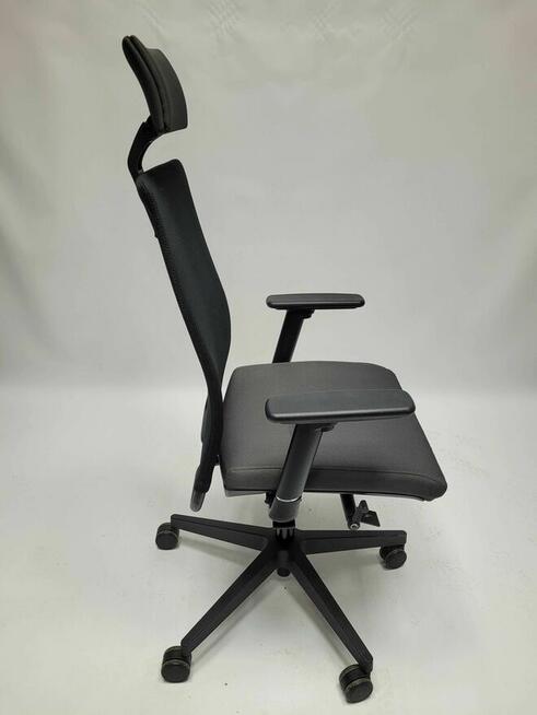 Fotel biurowy Nowy Styl Intrata z zagłówkiem - duża ilość