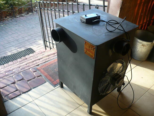 Sprzedam malo uzywany piec grzewczy z nadmuchem