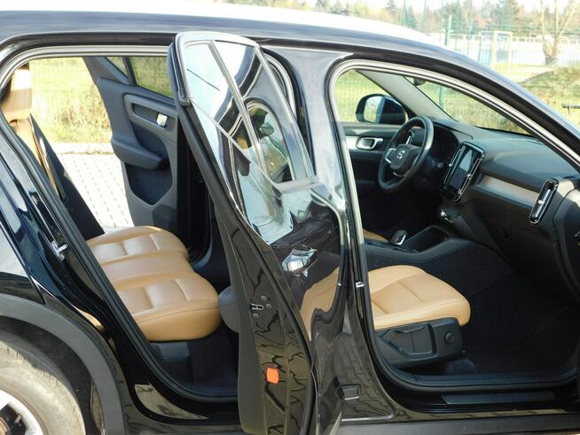 Volvo XC 40 z Gwarancją Bezwypadkowy Beżowa Skóra