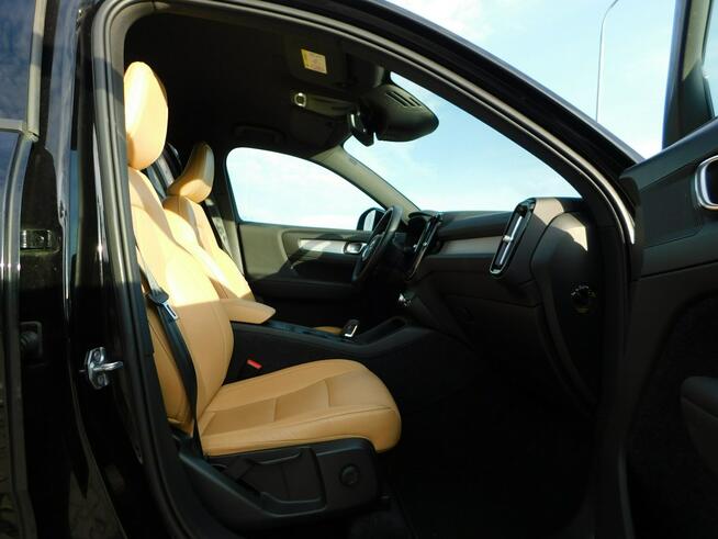 Volvo XC 40 z Gwarancją Bezwypadkowy Beżowa Skóra
