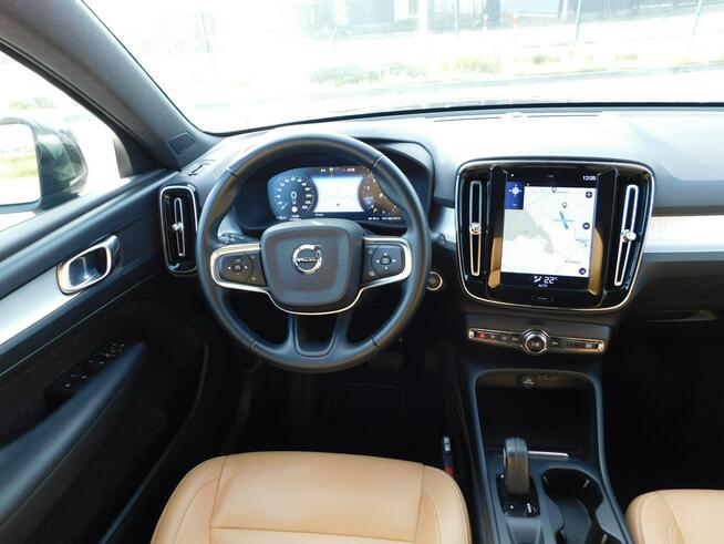 Volvo XC 40 z Gwarancją Bezwypadkowy Beżowa Skóra