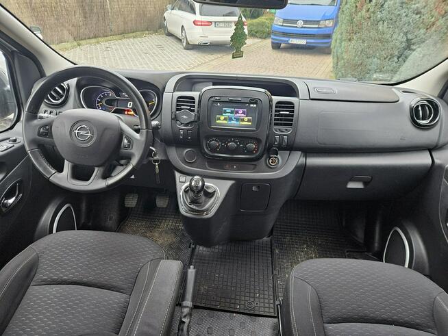 Opel Vivaro 1.6 CDTI140KM 8-osób Long Skrzydła Nawiewy Kamera Ładny Stan Serwis