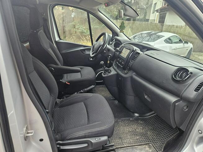 Opel Vivaro 1.6 CDTI140KM 8-osób Long Skrzydła Nawiewy Kamera Ładny Stan Serwis