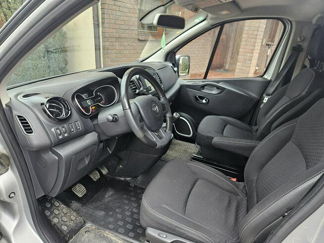 Opel Vivaro 1.6 CDTI140KM 8-osób Long Skrzydła Nawiewy Kamera Ładny Stan Serwis