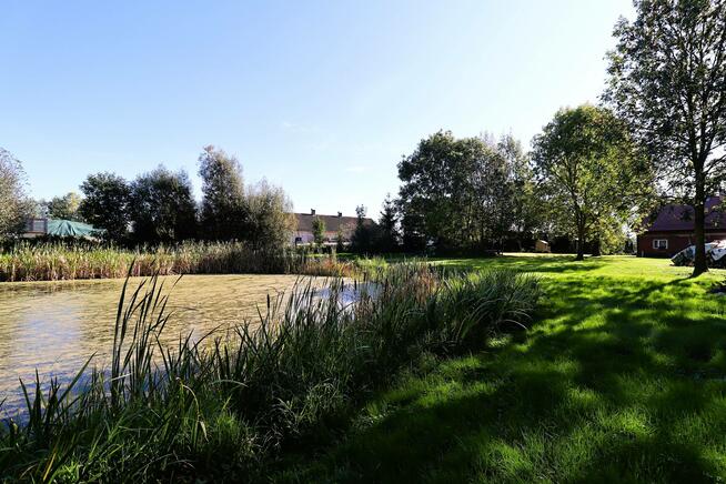 Dom z czerwonej cegły