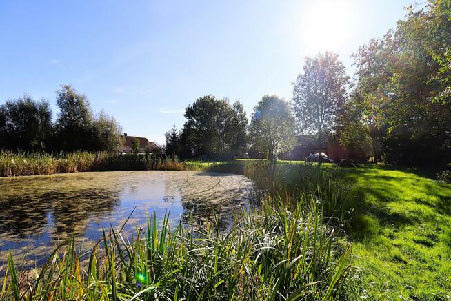 Dom z czerwonej cegły