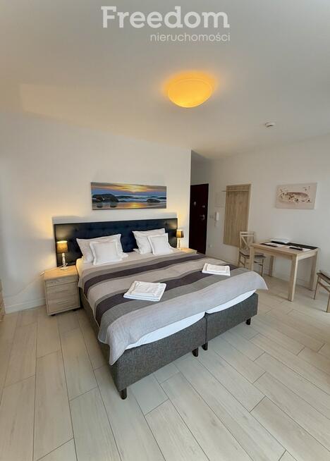 Aquamarina Studio z balkonem i garażem.