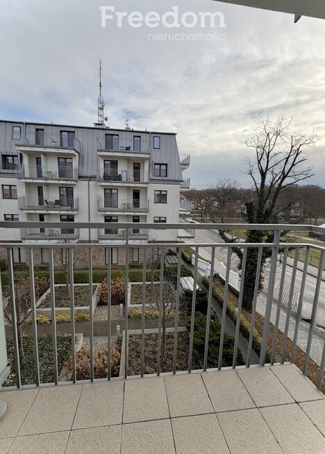 Aquamarina Studio z balkonem i garażem.