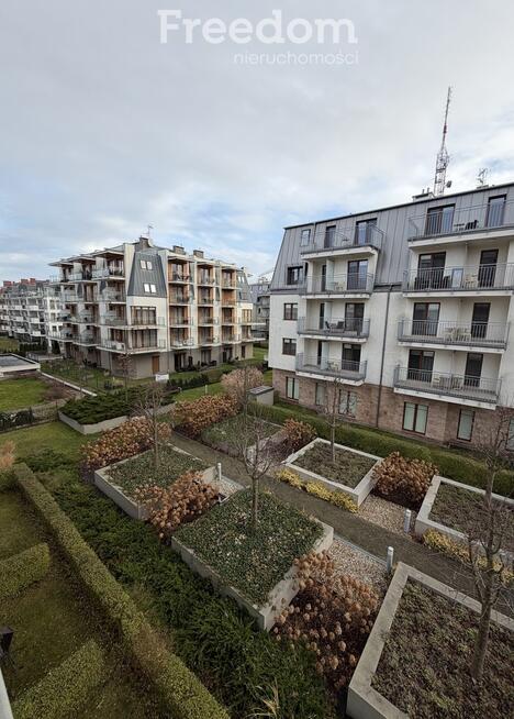 Aquamarina Studio z balkonem i garażem.