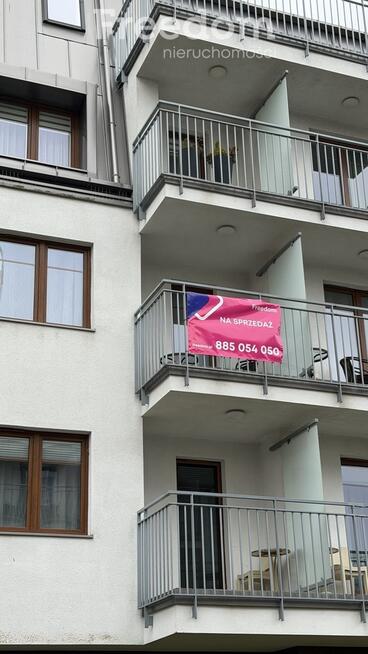 Aquamarina Studio z balkonem i garażem.