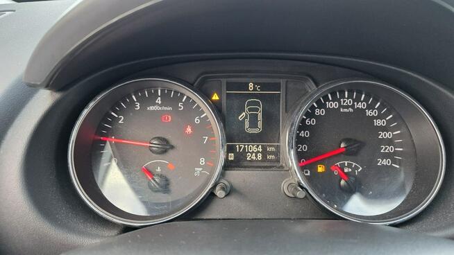 Nissan Qashqai Climatronic navi camera cofania