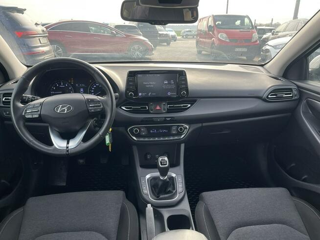 Hyundai i30 Fast back mHEV Kliamtronik Podgrzewanie Kamera LED
