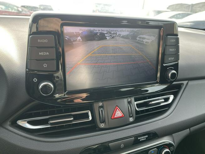 Hyundai i30 Fast back mHEV Kliamtronik Podgrzewanie Kamera LED