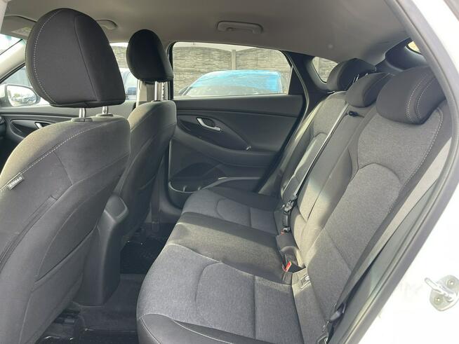 Hyundai i30 Fast back mHEV Kliamtronik Podgrzewanie Kamera LED