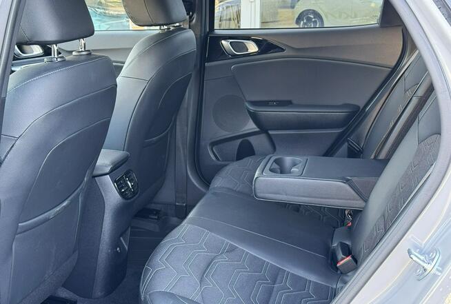Kia XCeed 1.6 T-GDI 7DCT / Tribute / Wolf Gray / bezwypadkowy / demonstacyjny