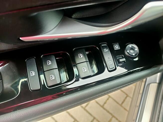 Hyundai Tucson 1.6 T-GDi MHEV Kamera Klimatronik NawigacjaTempomat PDC