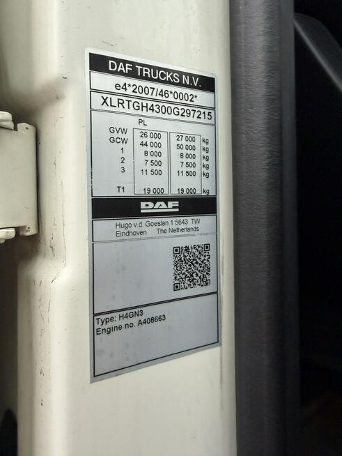 DAF XF 105.480, 3 osiowy, oś skrętna