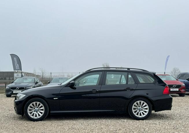 BMW 318 Bezwypadkowy / Tempomat / Czujniki parkowania / Skóra / FV marża