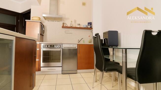 1. Piętro | 2 pokoje z loggią | Blok 2007 r.